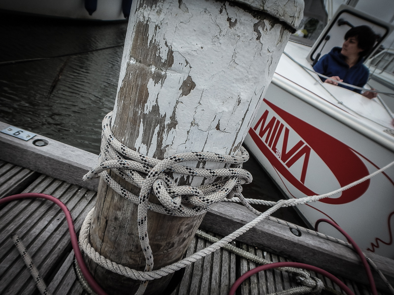 Mooring on dolphins: the desparated sailors knot